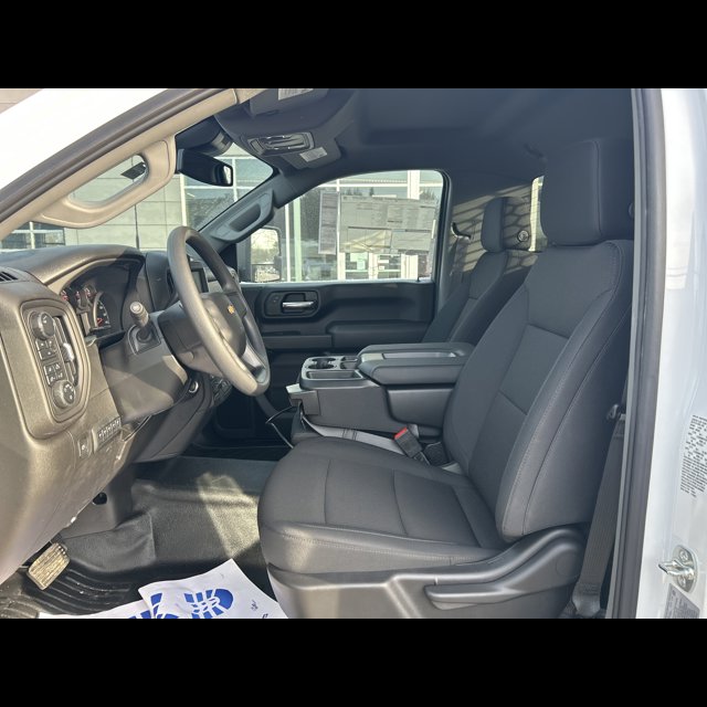 2025 Chevrolet Silverado 3500HD CC Work Truck thumbnail 8