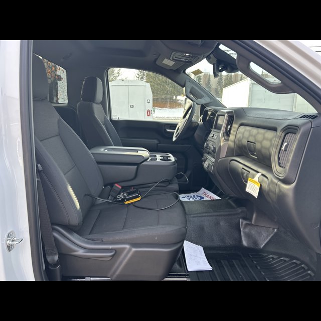 2025 Chevrolet Silverado 3500HD CC Work Truck thumbnail 9