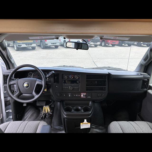 2025 Chevrolet Express Commercial Cutaway Base thumbnail 8