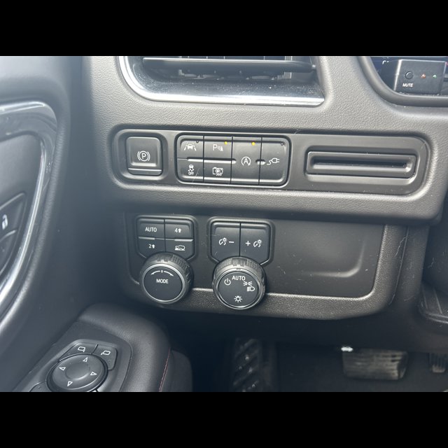 2022 Chevrolet Tahoe RST thumbnail 14