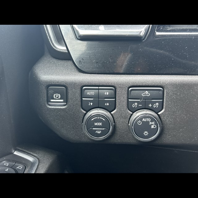 2025 Chevrolet Silverado 1500 LT thumbnail 13