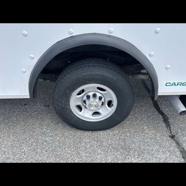 2026 Chevrolet Express Commercial Cutaway Base thumbnail 5