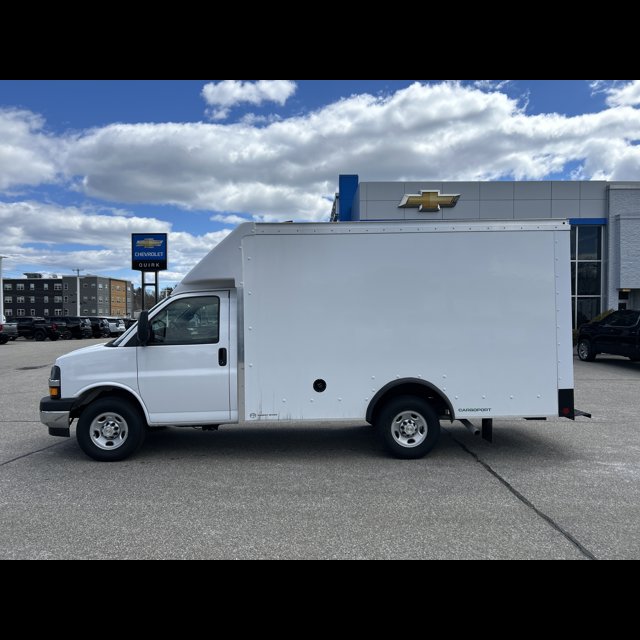 2026 Chevrolet Express Commercial Cutaway Base thumbnail 6