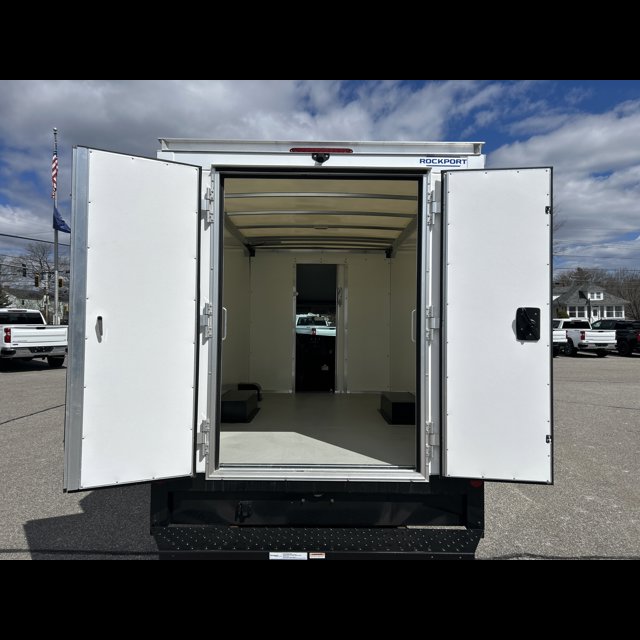 2026 Chevrolet Express Commercial Cutaway Base thumbnail 8