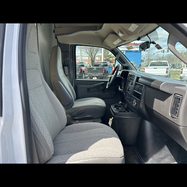 2026 Chevrolet Express Commercial Cutaway Base thumbnail 10