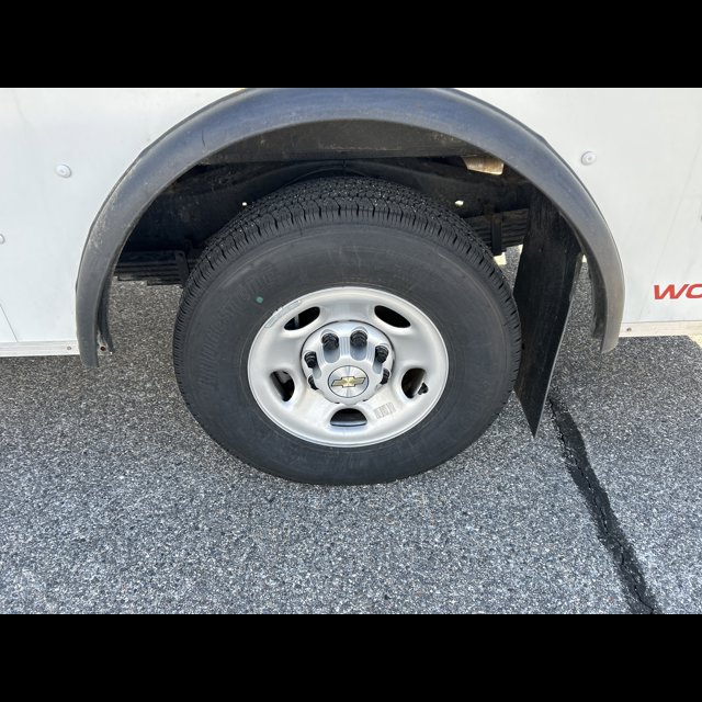 2026 Chevrolet Express Commercial Cutaway Base thumbnail 5