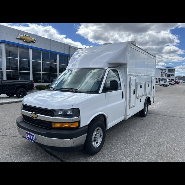 2026 Chevrolet Express Commercial Cutaway Base RWD
