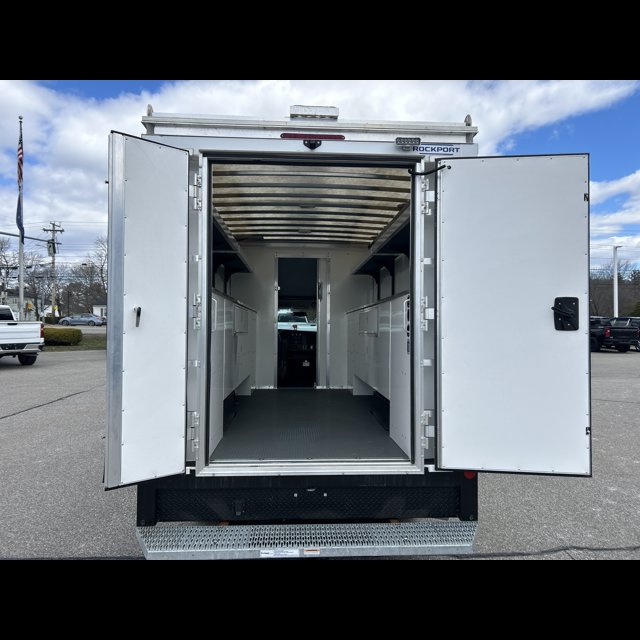 2026 Chevrolet Express Commercial Cutaway Base thumbnail 8