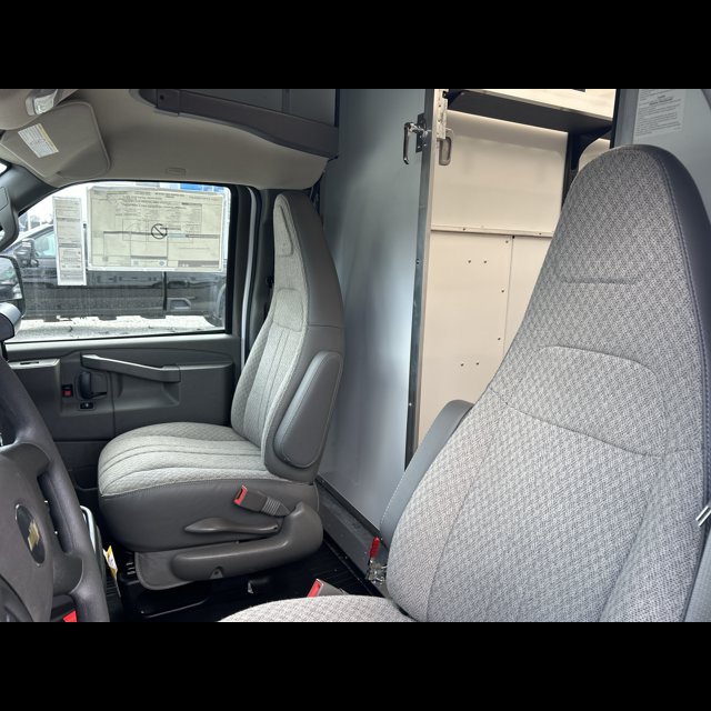 2026 Chevrolet Express Commercial Cutaway Base thumbnail 12