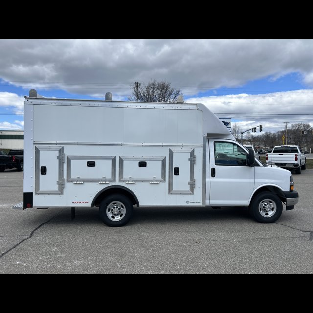 2026 Chevrolet Express Commercial Cutaway Base thumbnail 7
