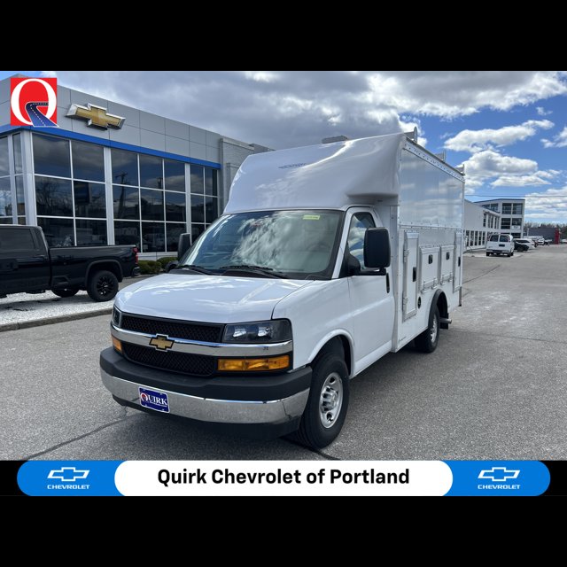 2026 Chevrolet Express Commercial Cutaway Base