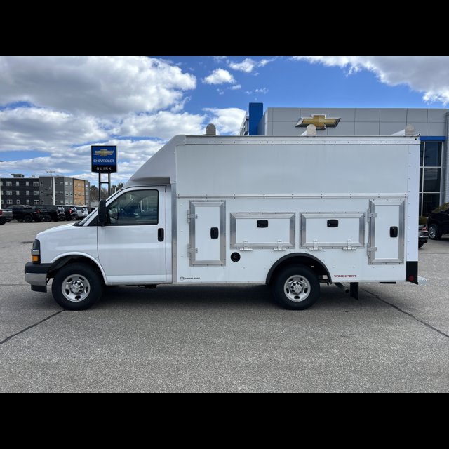2026 Chevrolet Express Commercial Cutaway Base thumbnail 6