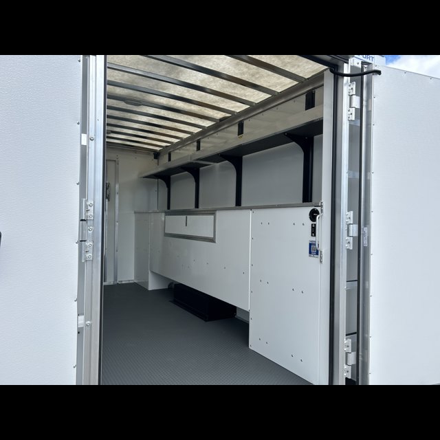 2026 Chevrolet Express Commercial Cutaway Base thumbnail 9