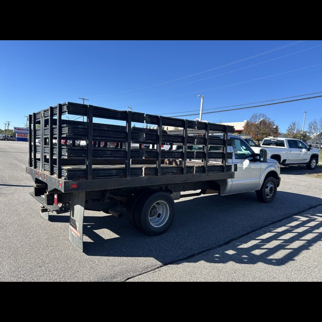 2012 Ford Super Duty F-350 DRW XL thumbnail 2