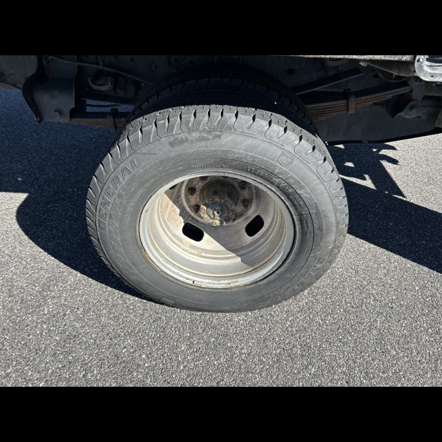 2012 Ford Super Duty F-350 DRW XL thumbnail 5