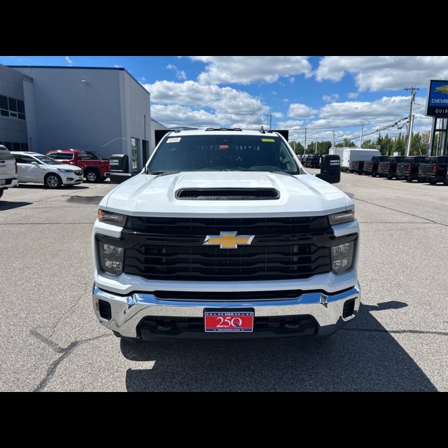 2026 Chevrolet Silverado 3500HD CC Work Truck thumbnail 3