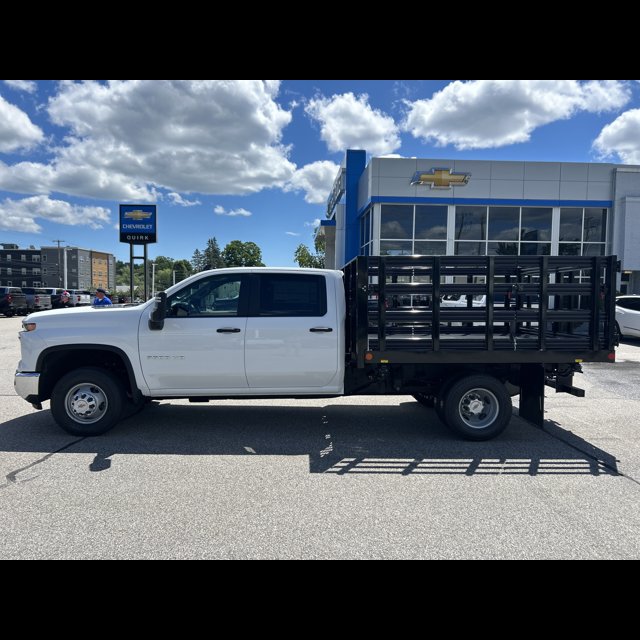 2026 Chevrolet Silverado 3500HD CC Work Truck thumbnail 6