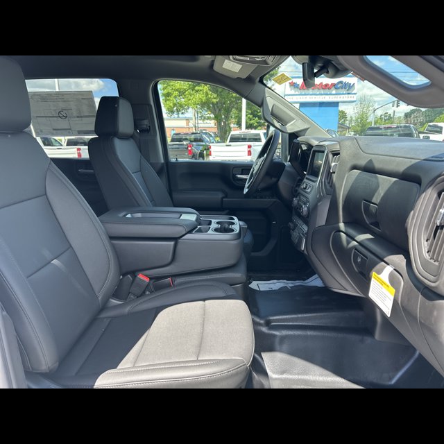 2026 Chevrolet Silverado 3500HD CC Work Truck thumbnail 10