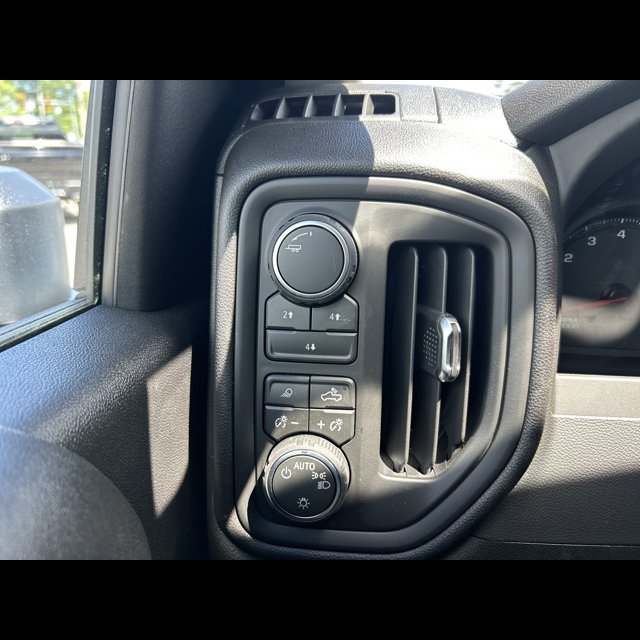 2026 Chevrolet Silverado 3500HD CC Work Truck thumbnail 13