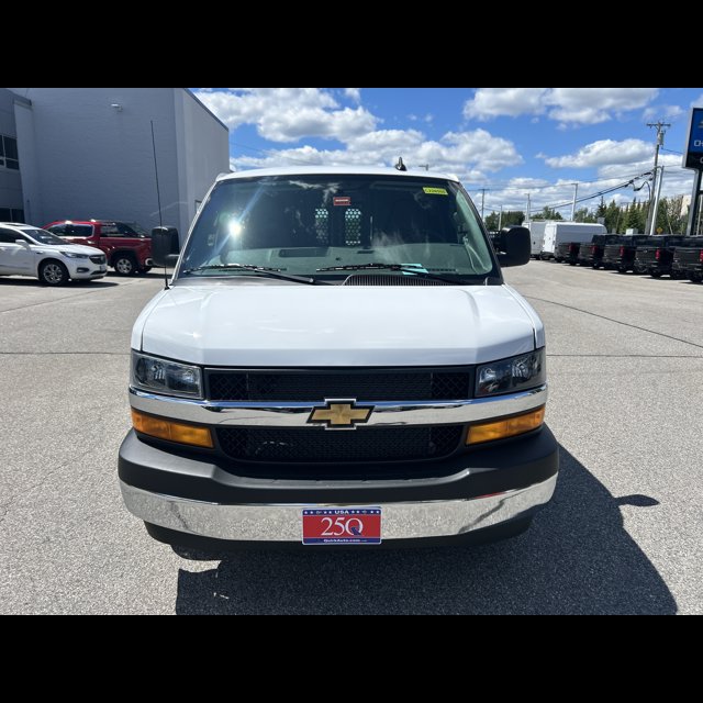 2026 Chevrolet Express Cargo Van Base thumbnail 3