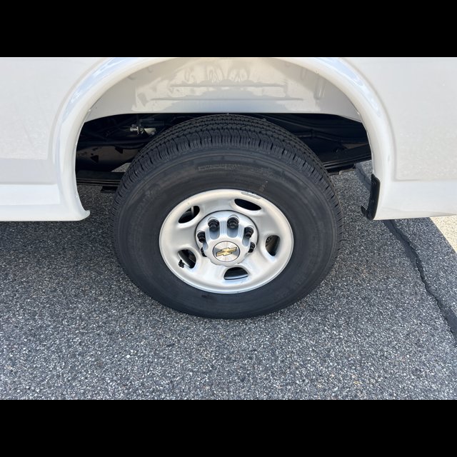 2026 Chevrolet Express Cargo Van Base thumbnail 5