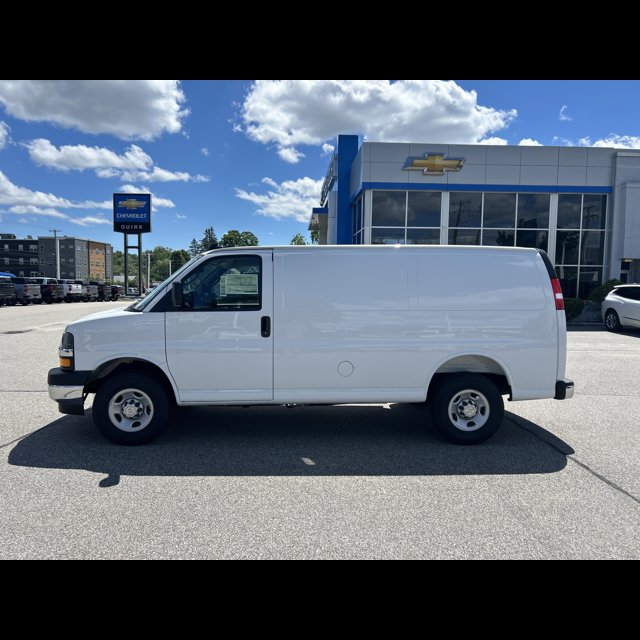 2026 Chevrolet Express Cargo Van Base thumbnail 6