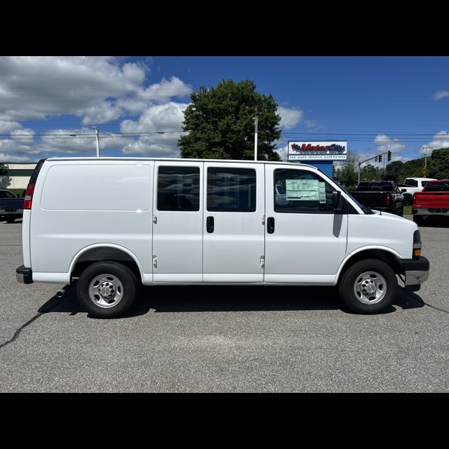 2026 Chevrolet Express Cargo Van Base thumbnail 7