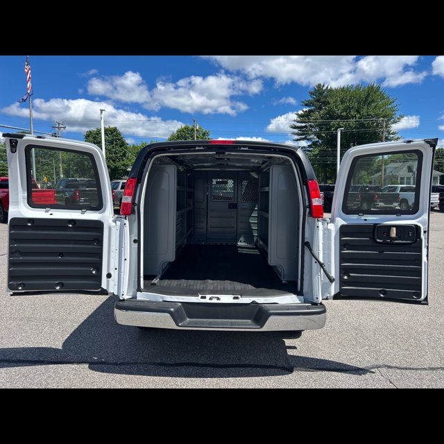 2026 Chevrolet Express Cargo Van Base thumbnail 10