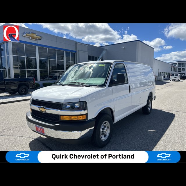 2026 Chevrolet Express Cargo Van Base