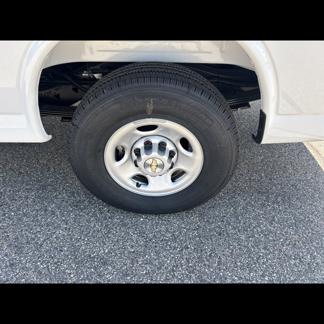 2026 Chevrolet Express Cargo Van Base thumbnail 5
