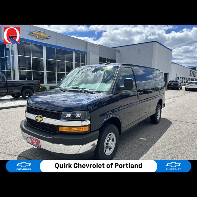 2026 Chevrolet Express Cargo Van Base