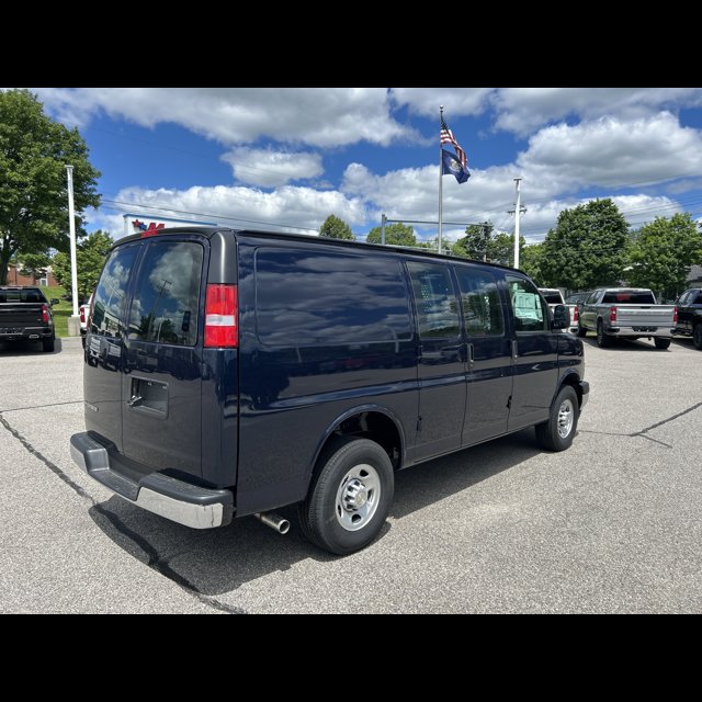 2026 Chevrolet Express Cargo Van Base thumbnail 2