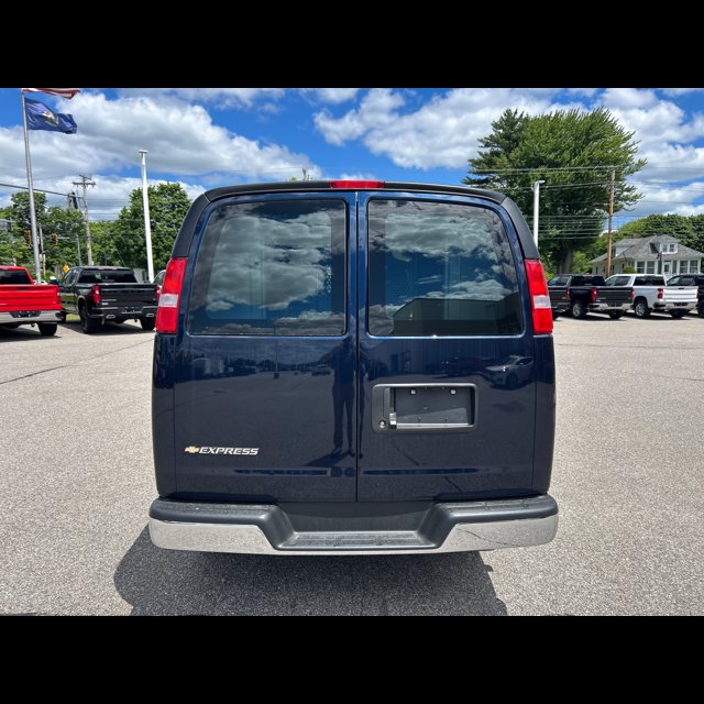 2026 Chevrolet Express Cargo Van Base thumbnail 4