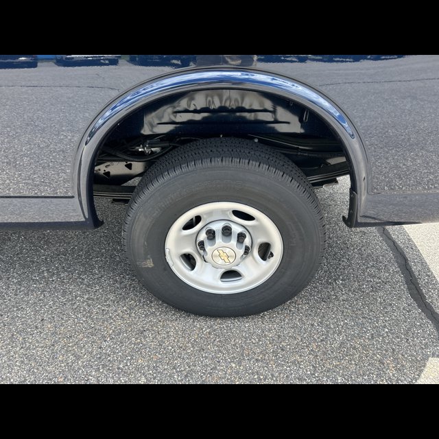 2026 Chevrolet Express Cargo Van Base thumbnail 5