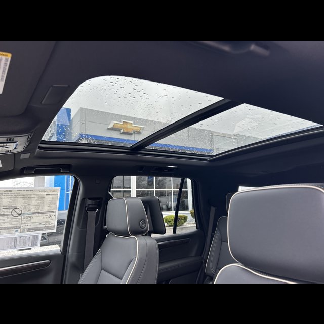 2026 Chevrolet Tahoe Premier thumbnail 17