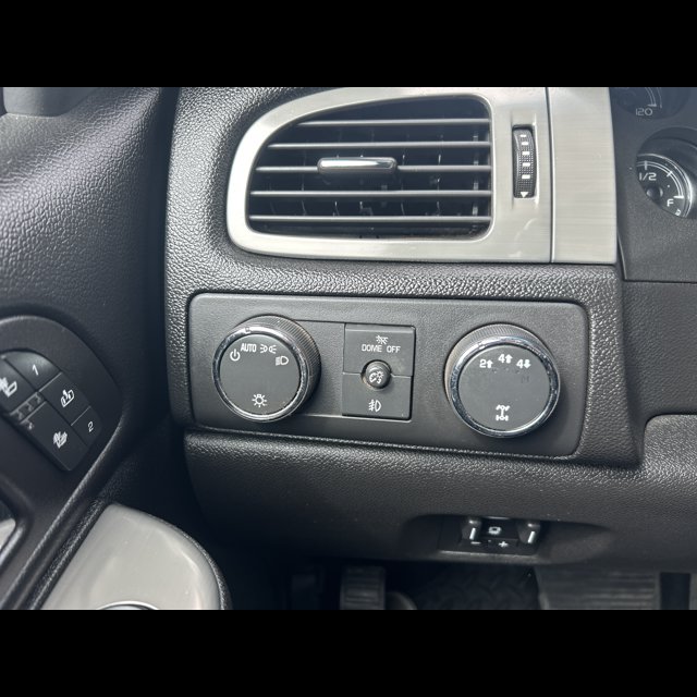 2013 Chevrolet Silverado 2500HD LTZ thumbnail 13