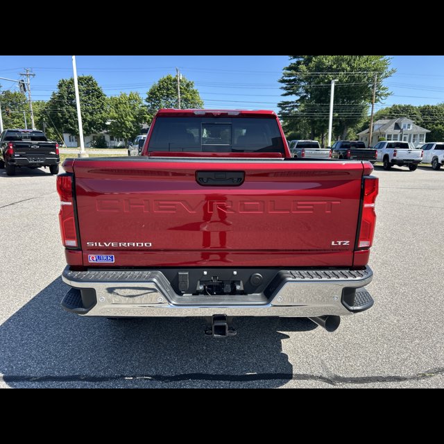 2026 Chevrolet Silverado 2500HD LTZ thumbnail 4