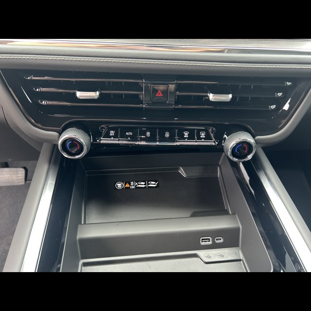 2026 Chevrolet Tahoe Premier thumbnail 15