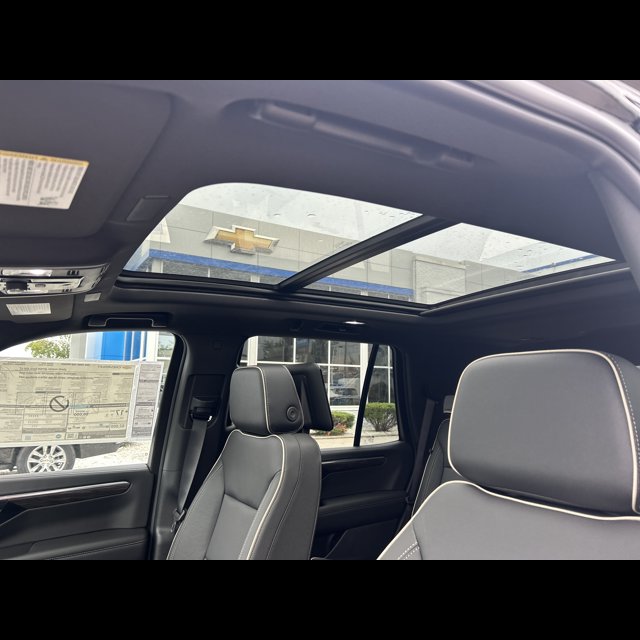 2026 Chevrolet Tahoe Premier thumbnail 17