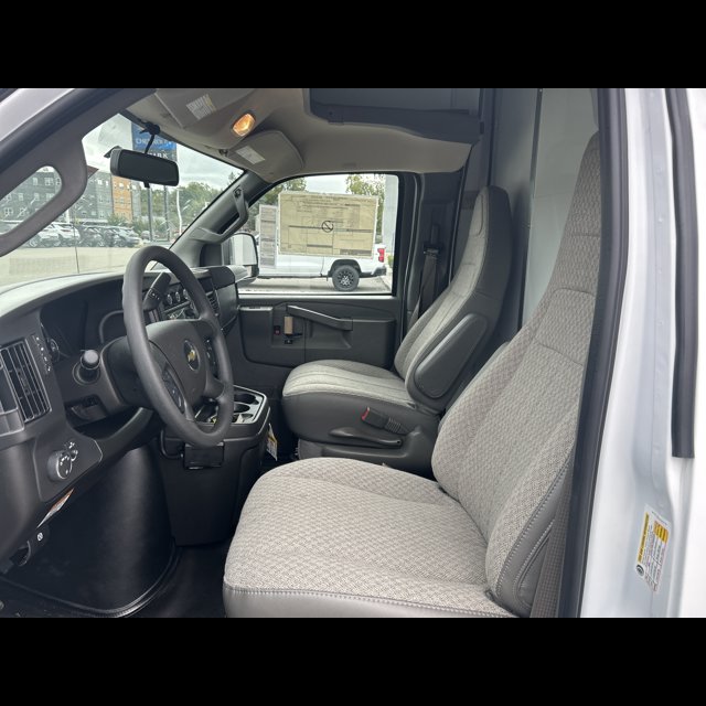 2026 Chevrolet Express Commercial Cutaway Base thumbnail 12