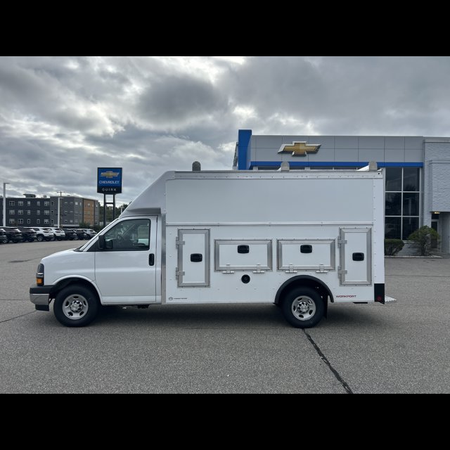 2026 Chevrolet Express Commercial Cutaway Base thumbnail 6