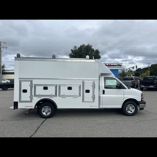2026 Chevrolet Express Commercial Cutaway Base thumbnail 7