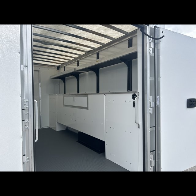 2026 Chevrolet Express Commercial Cutaway Base thumbnail 9