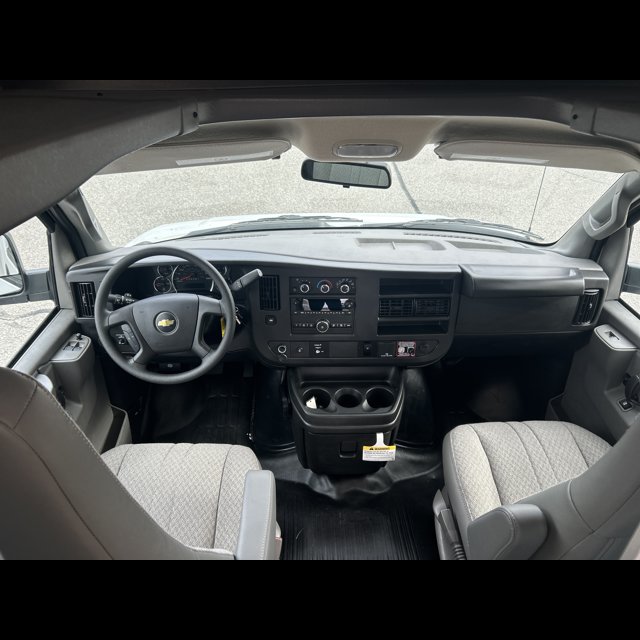 2026 Chevrolet Express Commercial Cutaway Base thumbnail 11