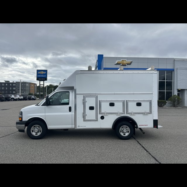 2026 Chevrolet Express Commercial Cutaway Base thumbnail 6