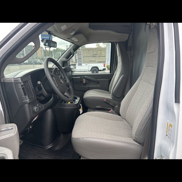 2026 Chevrolet Express Commercial Cutaway Base thumbnail 12