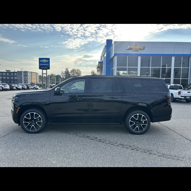 2027 Chevrolet Suburban RST thumbnail 6