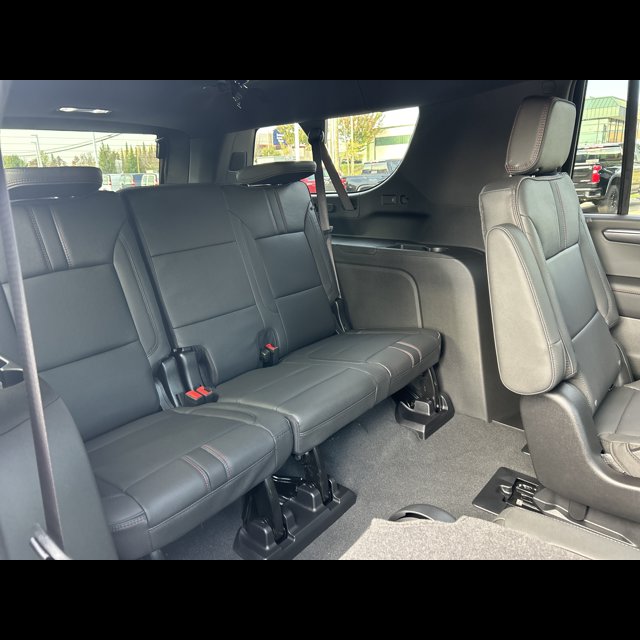 2027 Chevrolet Suburban RST thumbnail 12