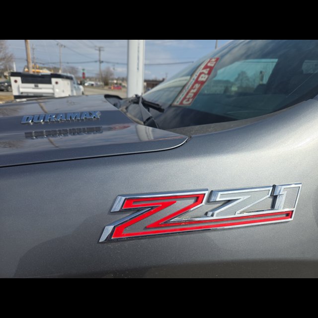 2022 Chevrolet Silverado 1500 LTD LTZ thumbnail 3