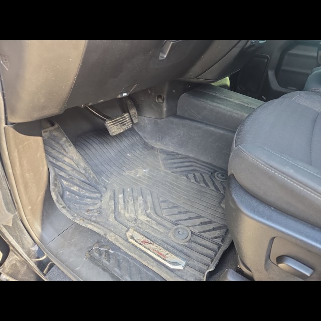 2024 Chevrolet Silverado 2500HD Custom thumbnail 15